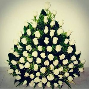 Arreglo funebre blanco