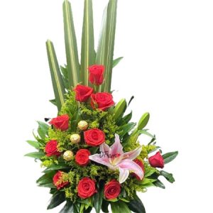 Arreglo floral con chocolates Cali